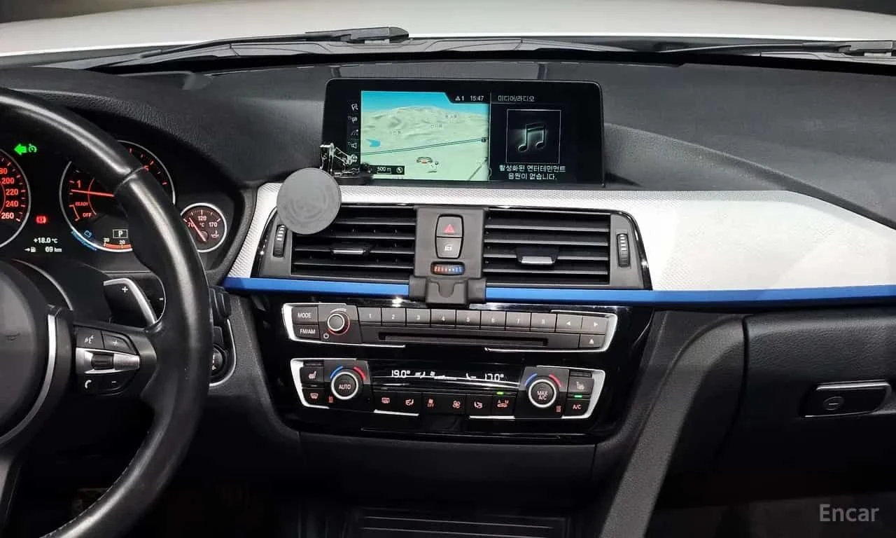 BMW 320 * M Sport пакет * ДВА КЛЮЧА, снимка 13 - Автомобили и джипове - 55564878