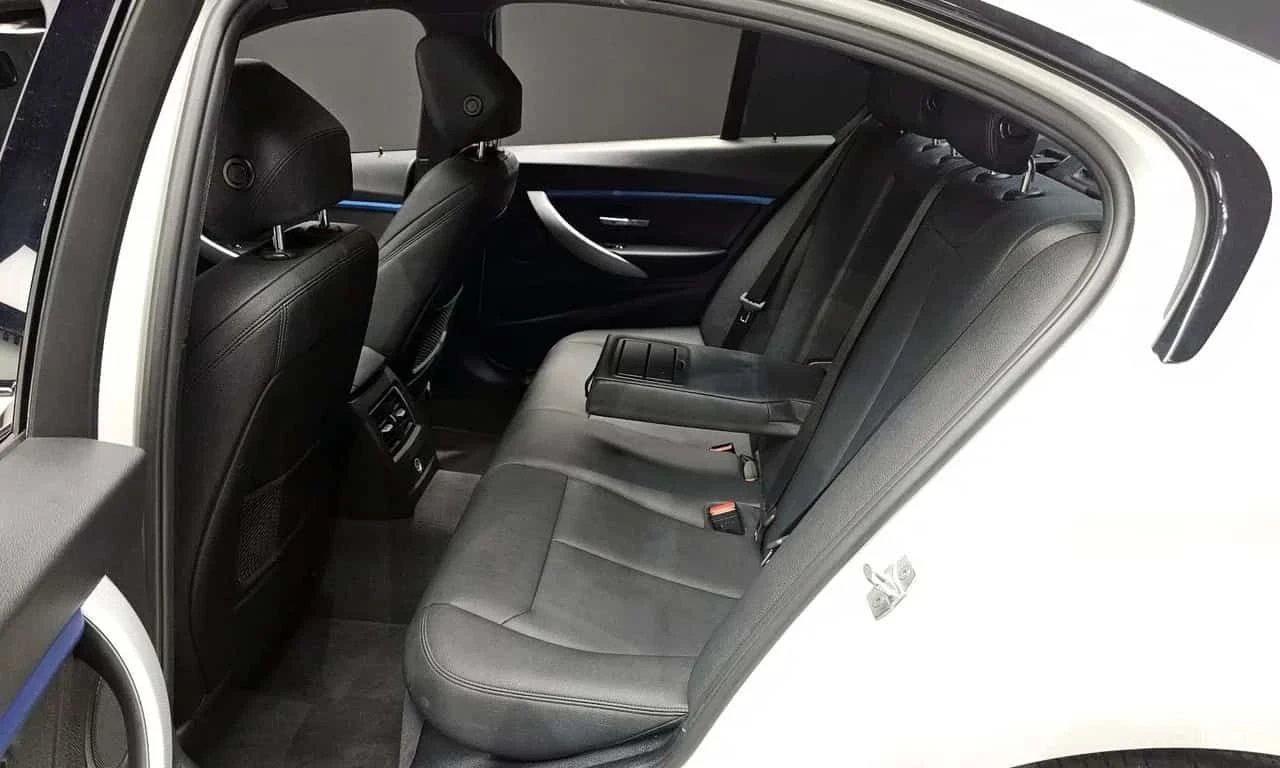 BMW 320 * M Sport пакет * ДВА КЛЮЧА, снимка 11 - Автомобили и джипове - 55564878