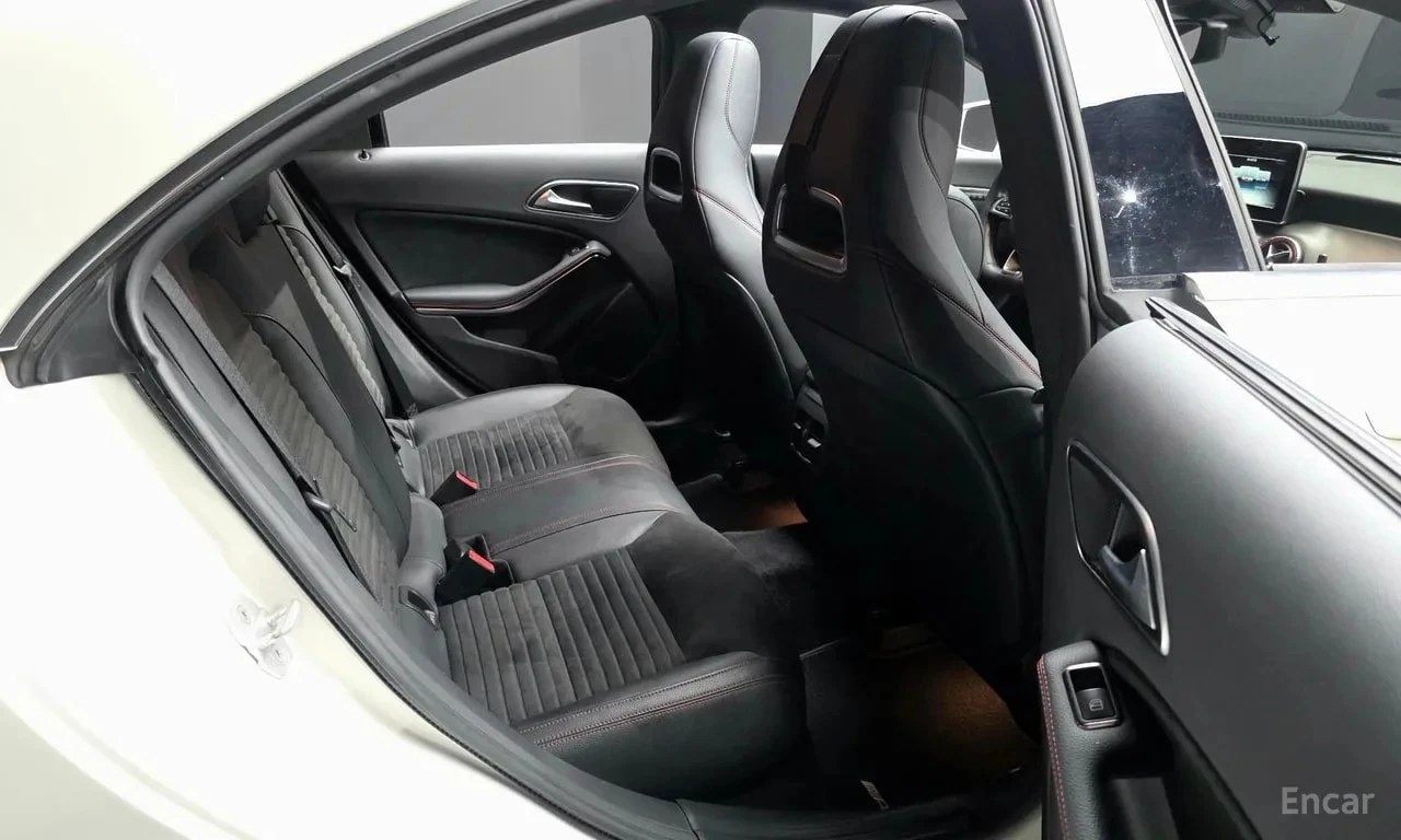 Mercedes-Benz CLA * CLA220 AMG Line * ЦЕНА ДО БГ, снимка 15 - Автомобили и джипове - 56131157