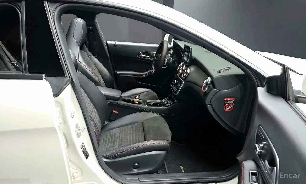 Mercedes-Benz CLA * CLA220 AMG Line * ЦЕНА ДО БГ, снимка 5 - Автомобили и джипове - 56131157