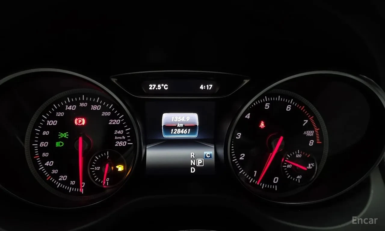 Mercedes-Benz CLA * CLA220 AMG Line * ЦЕНА ДО БГ, снимка 9 - Автомобили и джипове - 56131157