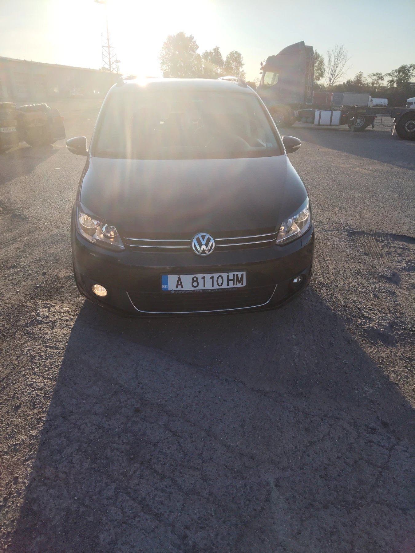 VW Touran, снимка 2 - Автомобили и джипове - 56393924