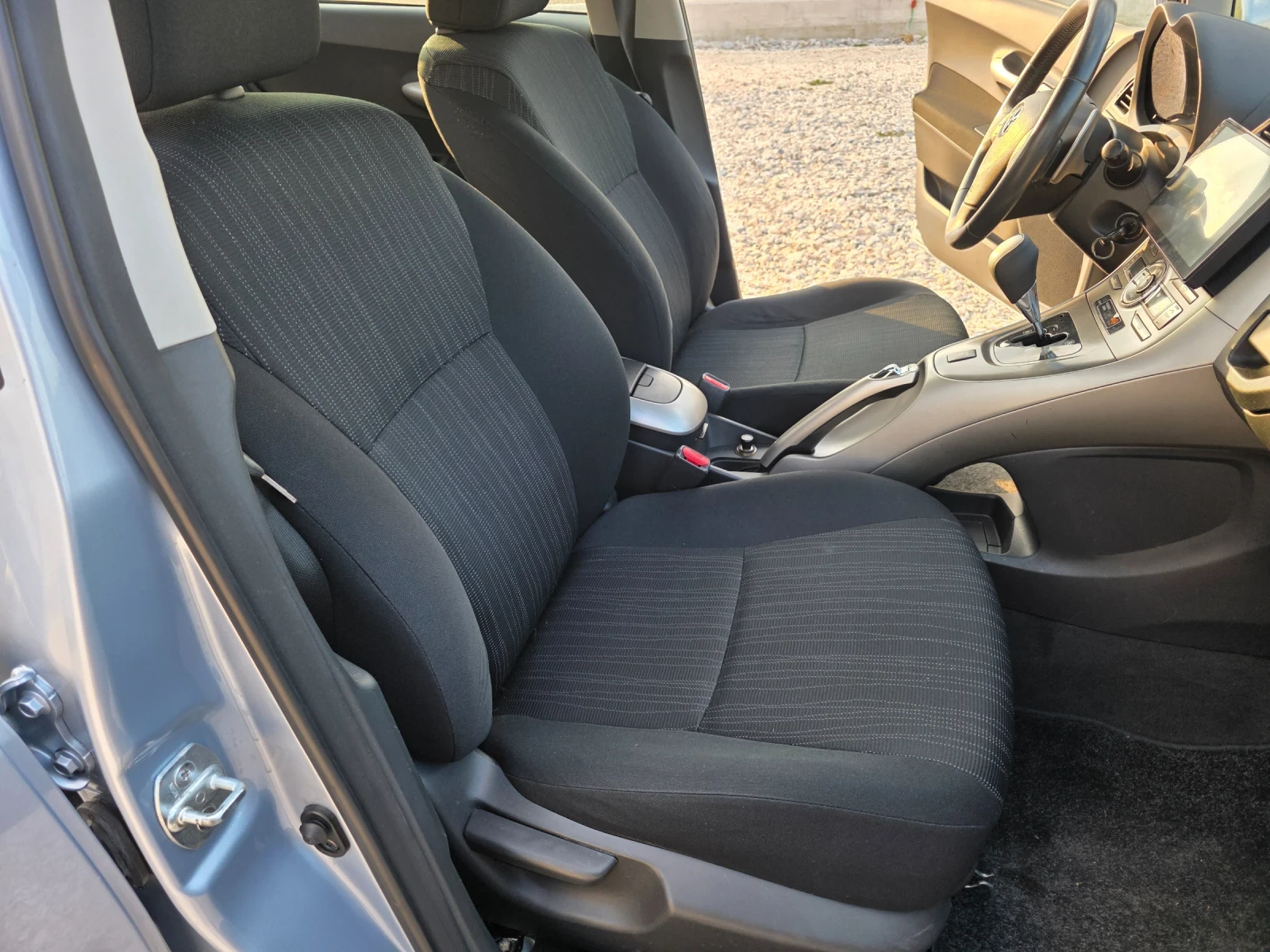Toyota Auris 1.4 D4D ��������� Navi ����������� | Mobile.bg � ����������� 8