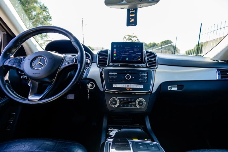 Mercedes-Benz GLE 350, снимка 9 - Автомобили и джипове - 52715396