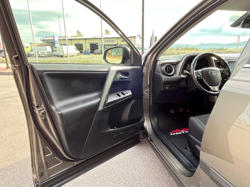 Toyota Rav4 2.0i-152к.с.;4х4;FACELIFT;Keyless-Go;ЕЛ.БАГАЖНИК, снимка 5 - Автомобили и джипове - 52483298