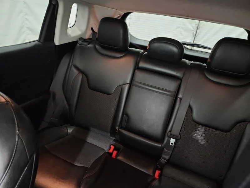 Jeep Compass * TRAILHAWK * CARFAX * ФИНАНСИРАНЕ, снимка 12 - Автомобили и джипове - 52614319