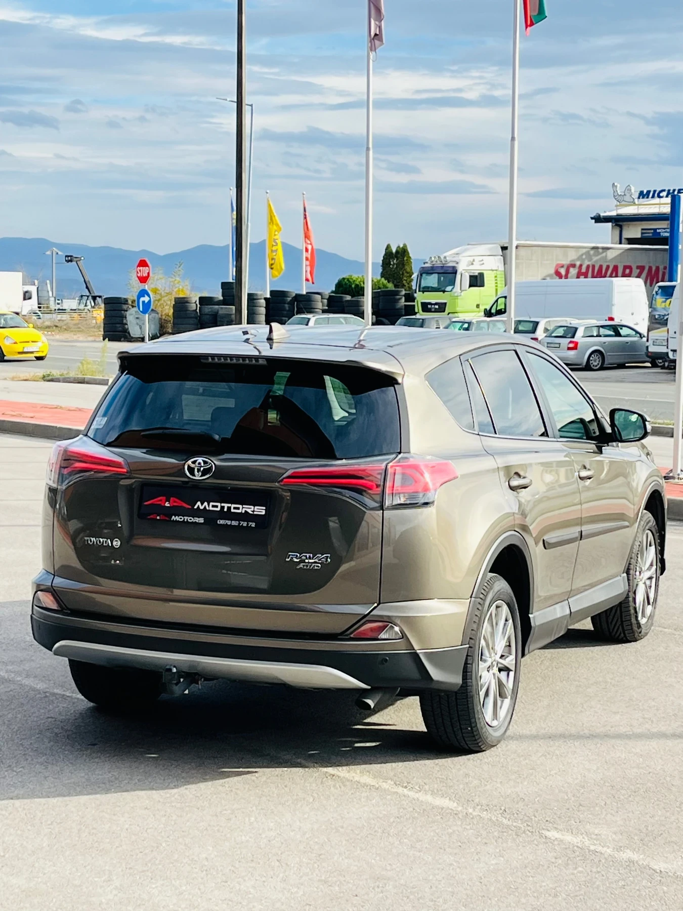 Toyota Rav4 2.0i-152к.с.;4х4;FACELIFT;Keyless-Go;ЕЛ.БАГАЖНИК - изображение 4