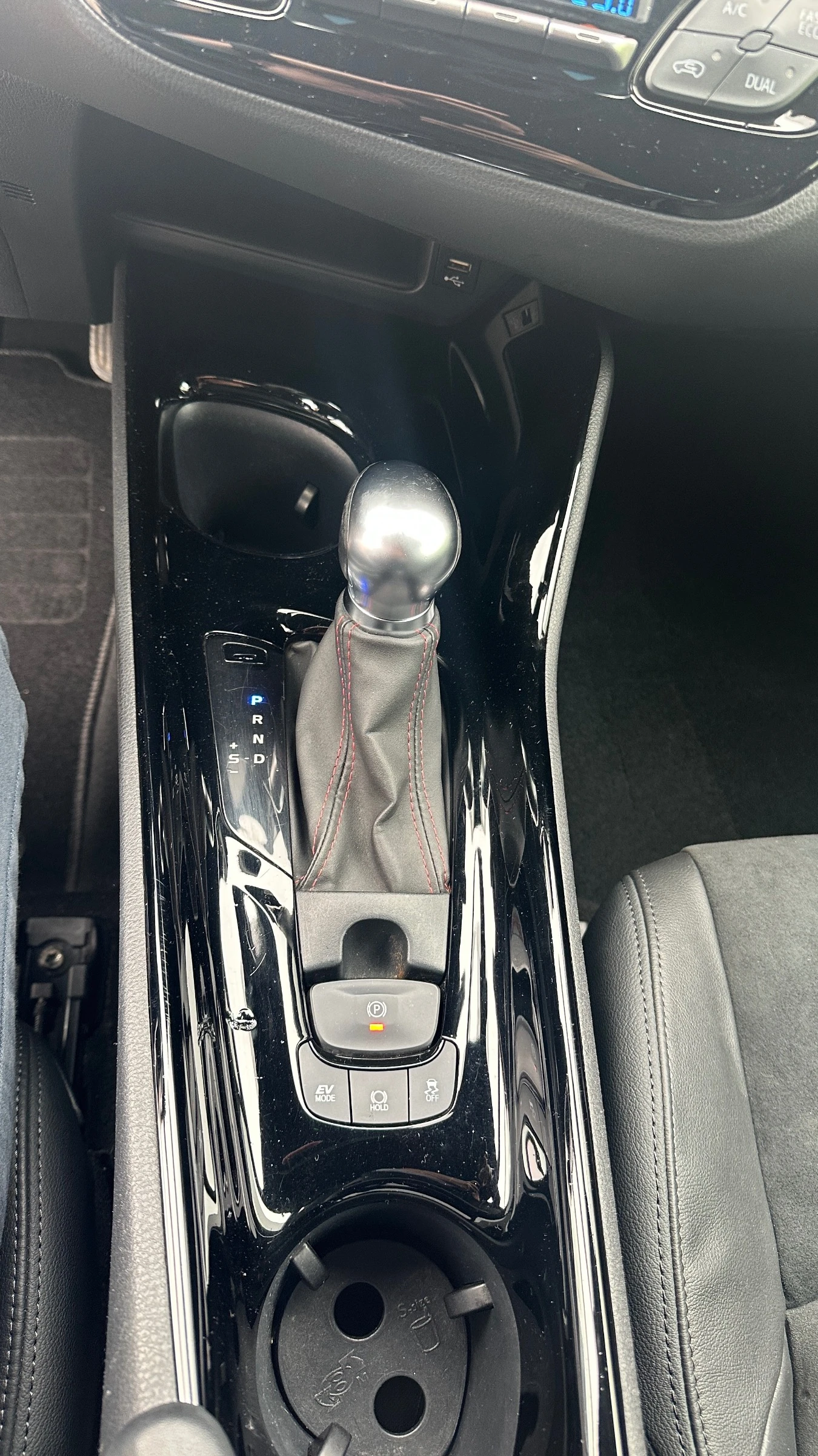 Toyota C-HR GR Sport 2.0 Hybrid � �������� | Mobile.bg � ����������� 17