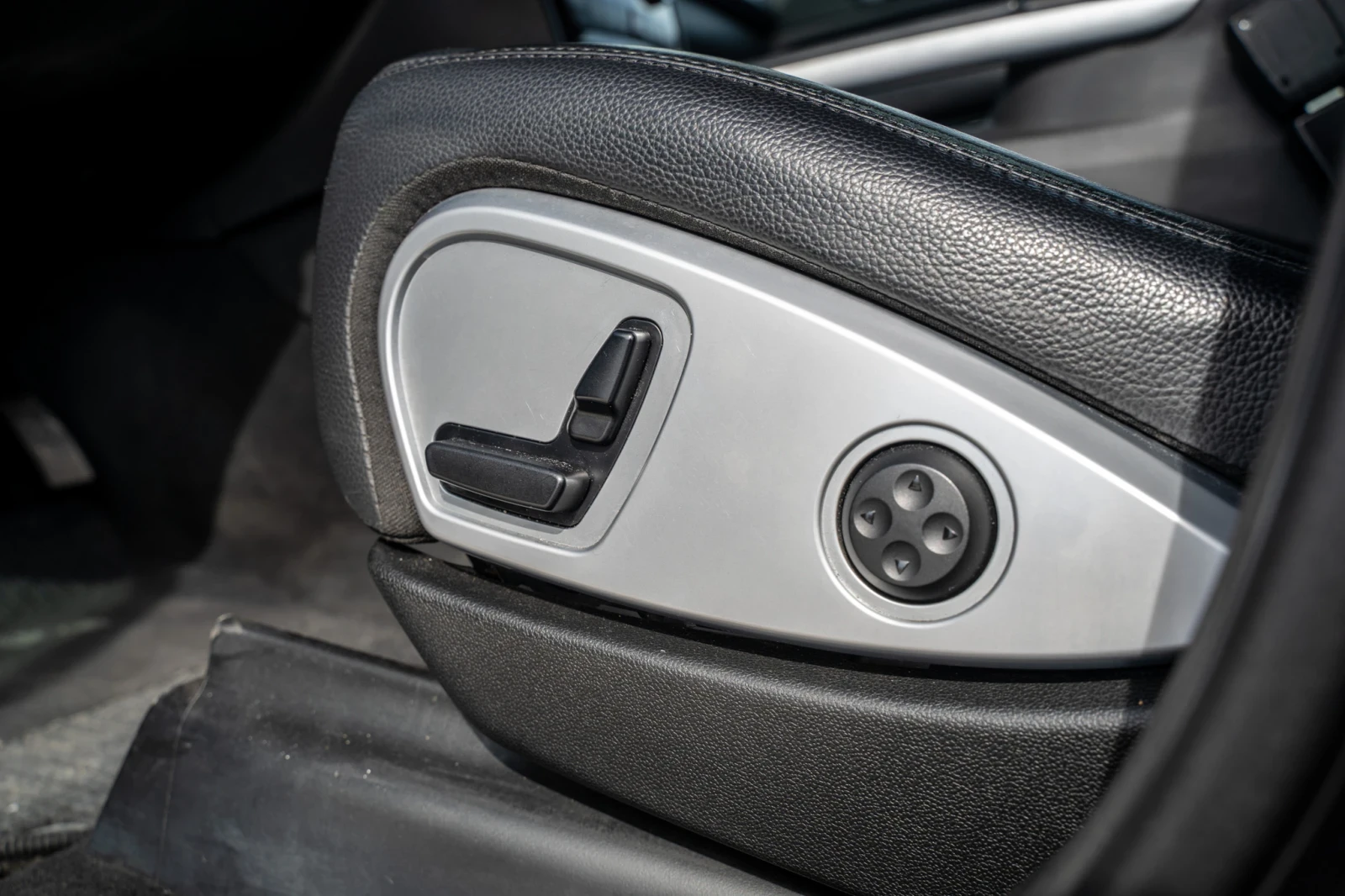 Mercedes-Benz ML 350 4MATIC AIRmatic / Сменени вериги /обслужена - изображение 9