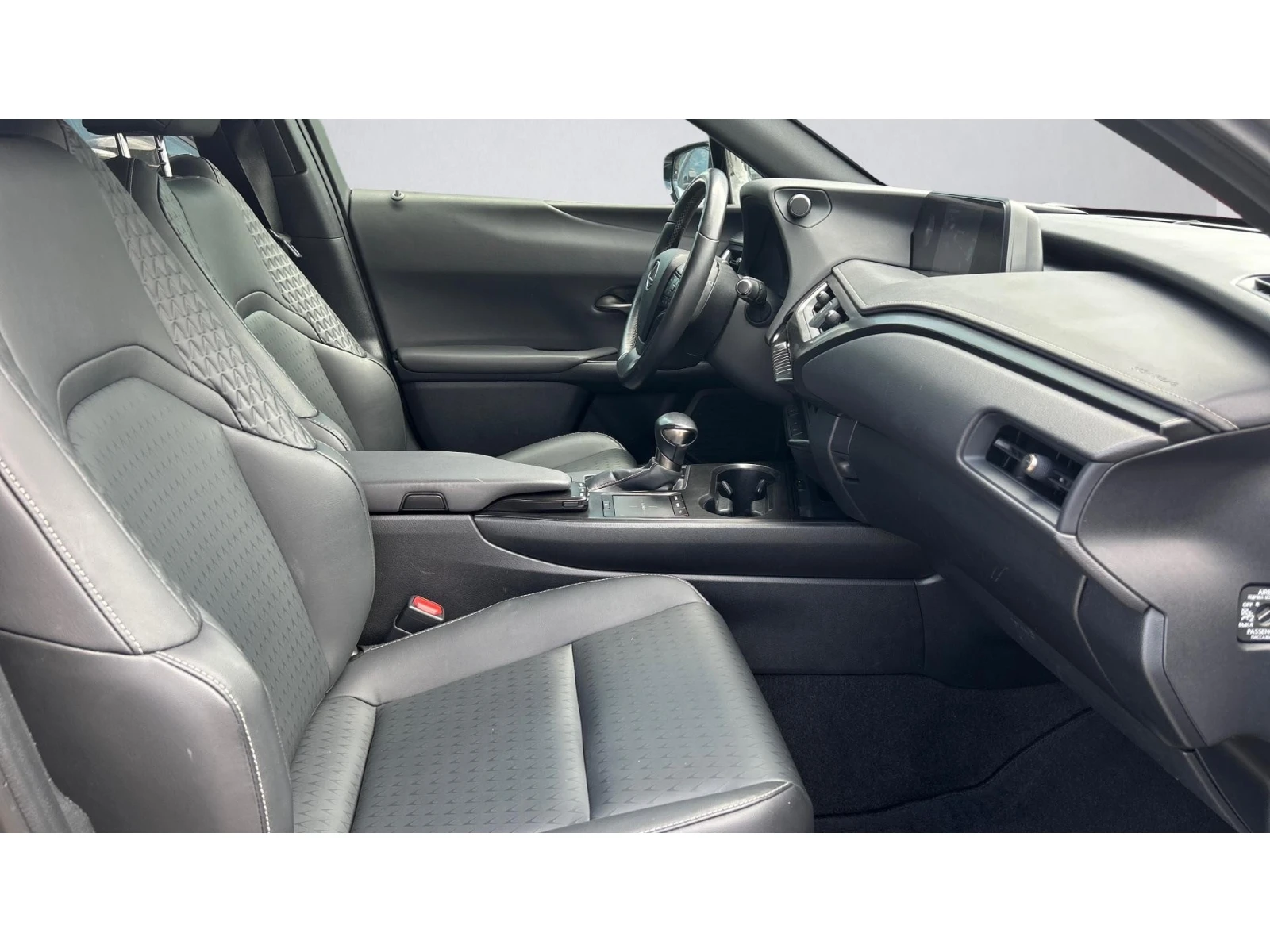 Lexus UX 250h Месечна вноска от 307   - изображение 6