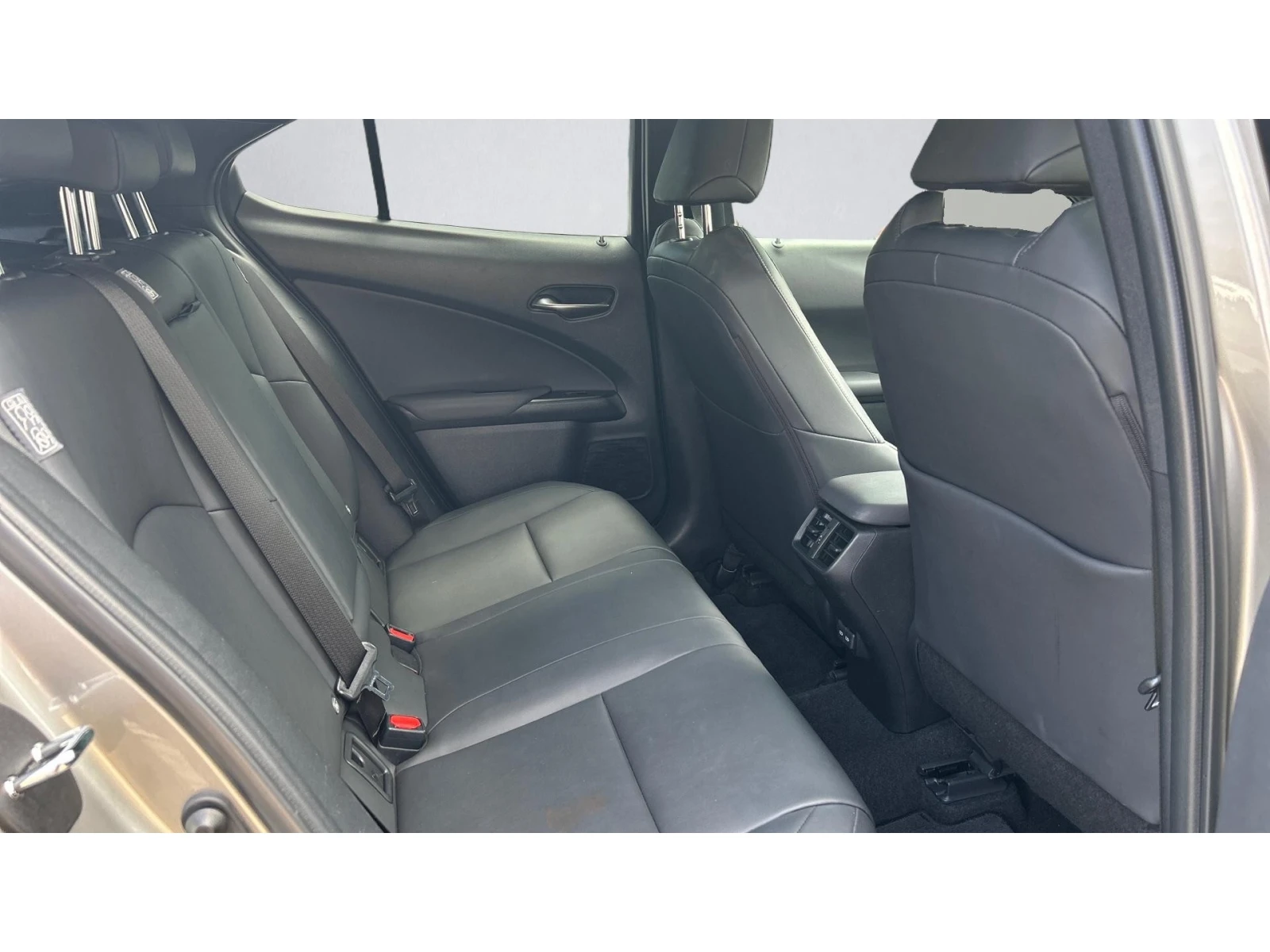 Lexus UX 250h Месечна вноска от 307   - изображение 7