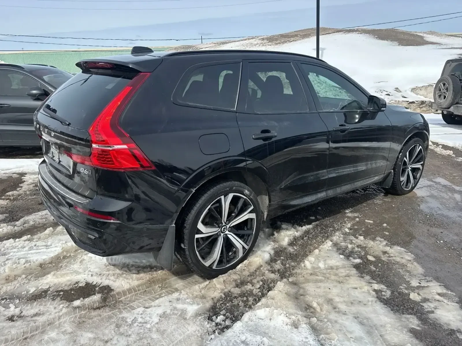 Volvo XC60 B6 R-Design * CARFAX* HEAD-UP, снимка 4 - Автомобили и джипове - 54078063
