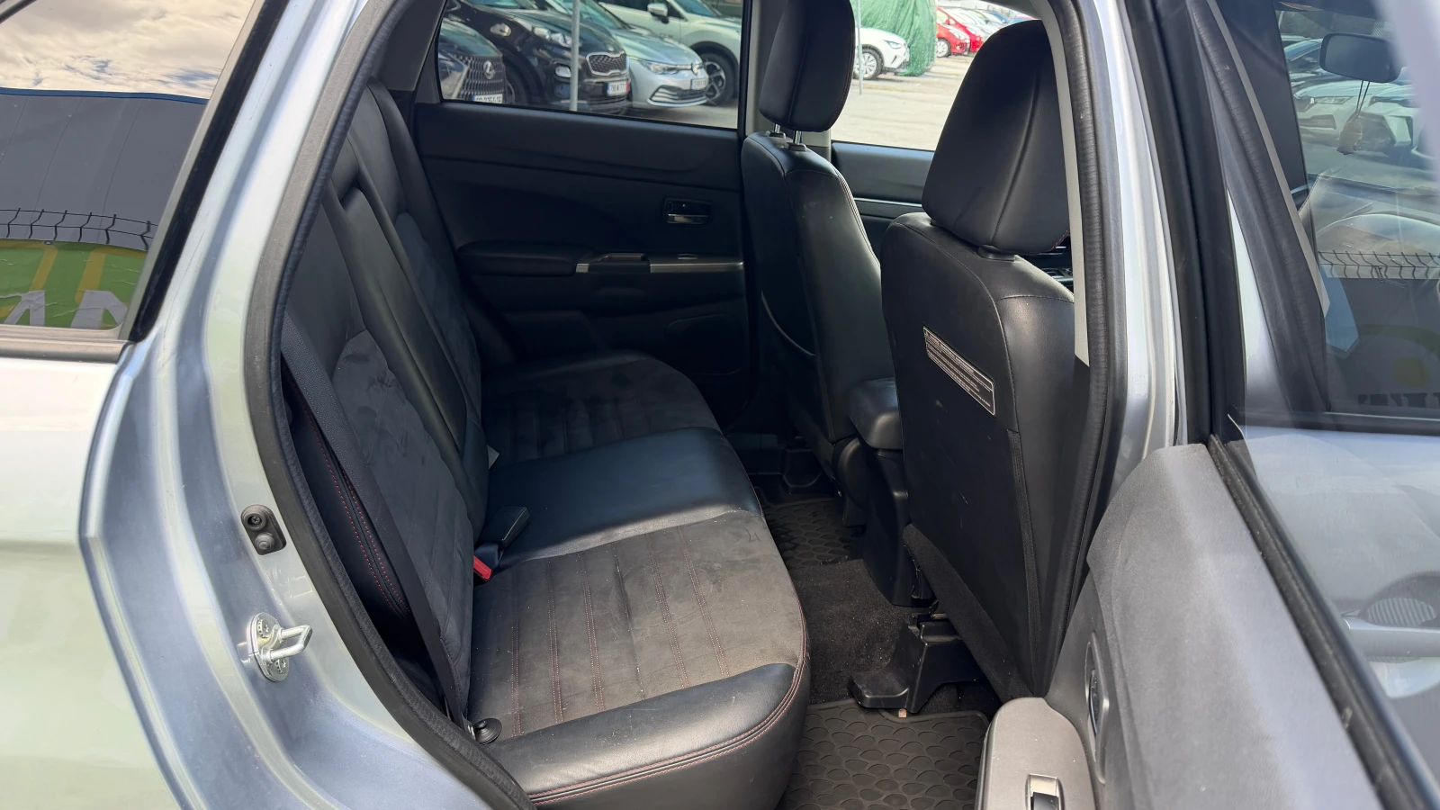 Mitsubishi Outlander Sport 2.0 i ГАЗ, снимка 10 - Автомобили и джипове - 54148722