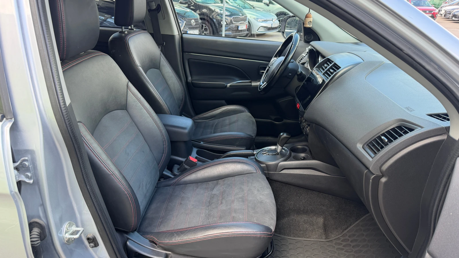 Mitsubishi Outlander Sport 2.0 i ГАЗ, снимка 11 - Автомобили и джипове - 54148722