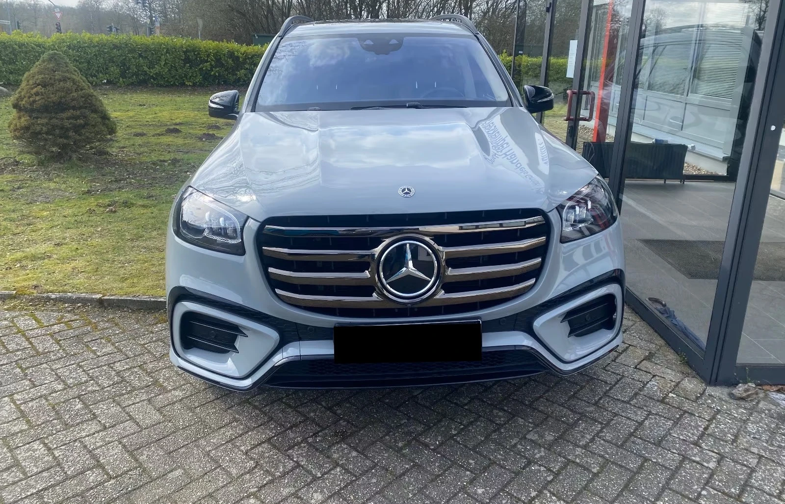 Mercedes-Benz GLS580 AMG 4M Night, снимка 4 - Автомобили и джипове - 54299146