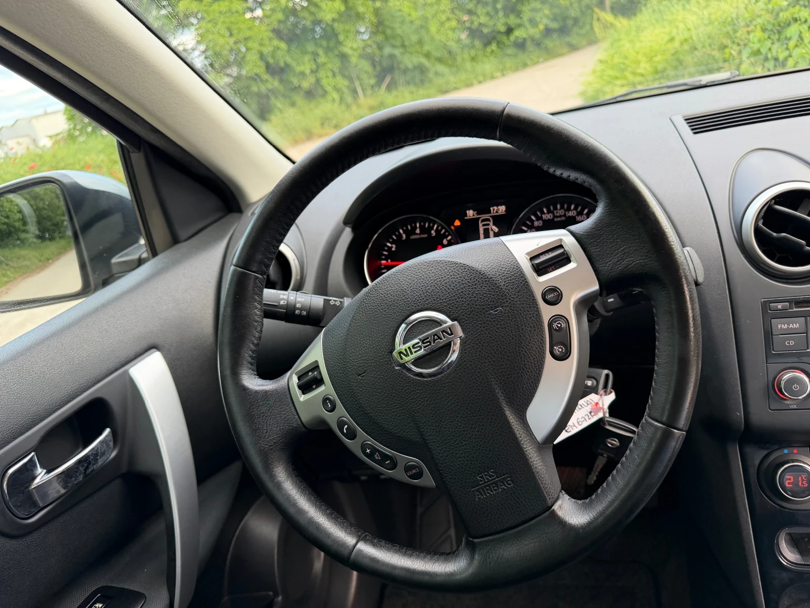 Nissan Qashqai 1.6i 116.кс 171716хил.км!! 2-ключа.Парктроник., снимка 16 - Автомобили и джипове - 54600923
