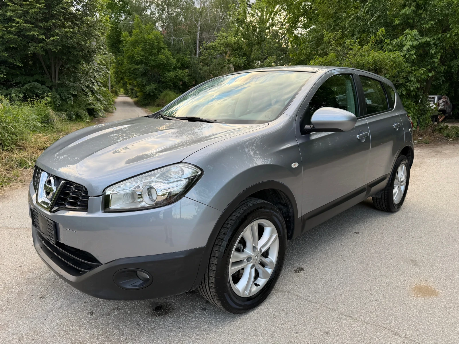 Nissan Qashqai 1.6i 116.кс 171716хил.км!! 2-ключа.Парктроник., снимка 3 - Автомобили и джипове - 54600923