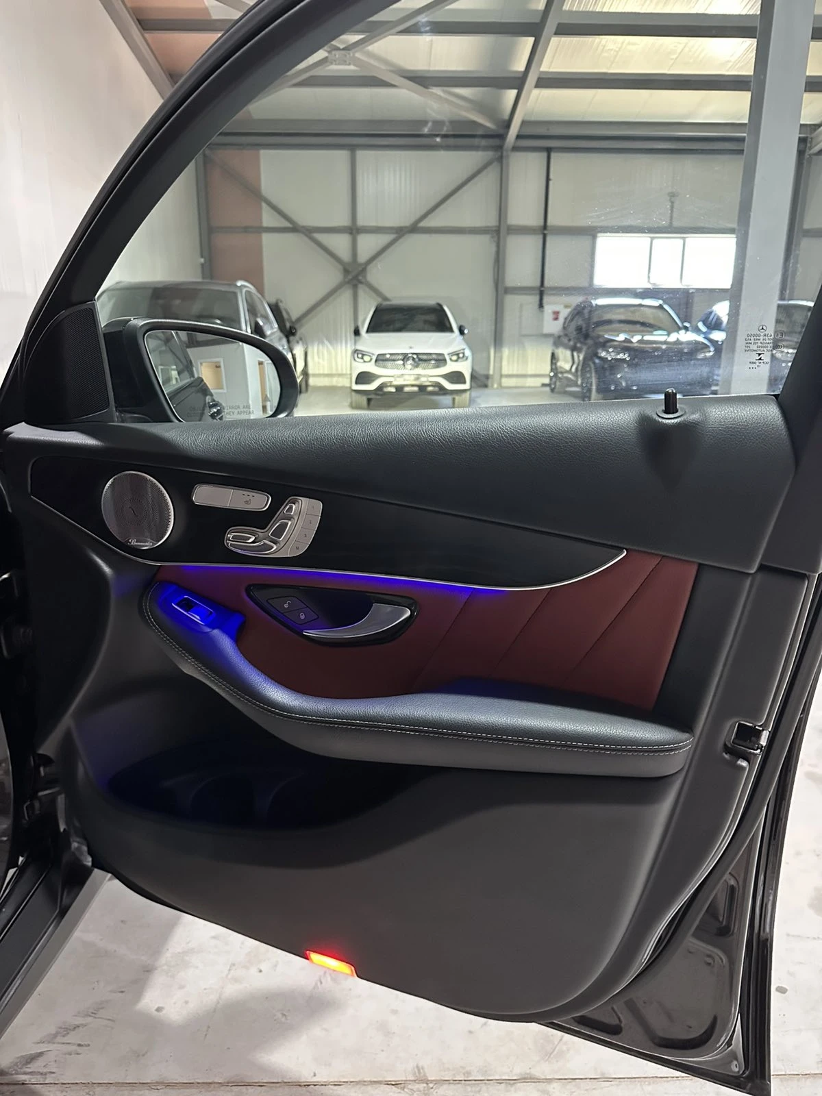 Mercedes-Benz GLC 300 Coupe, снимка 10 - Автомобили и джипове - 55266036