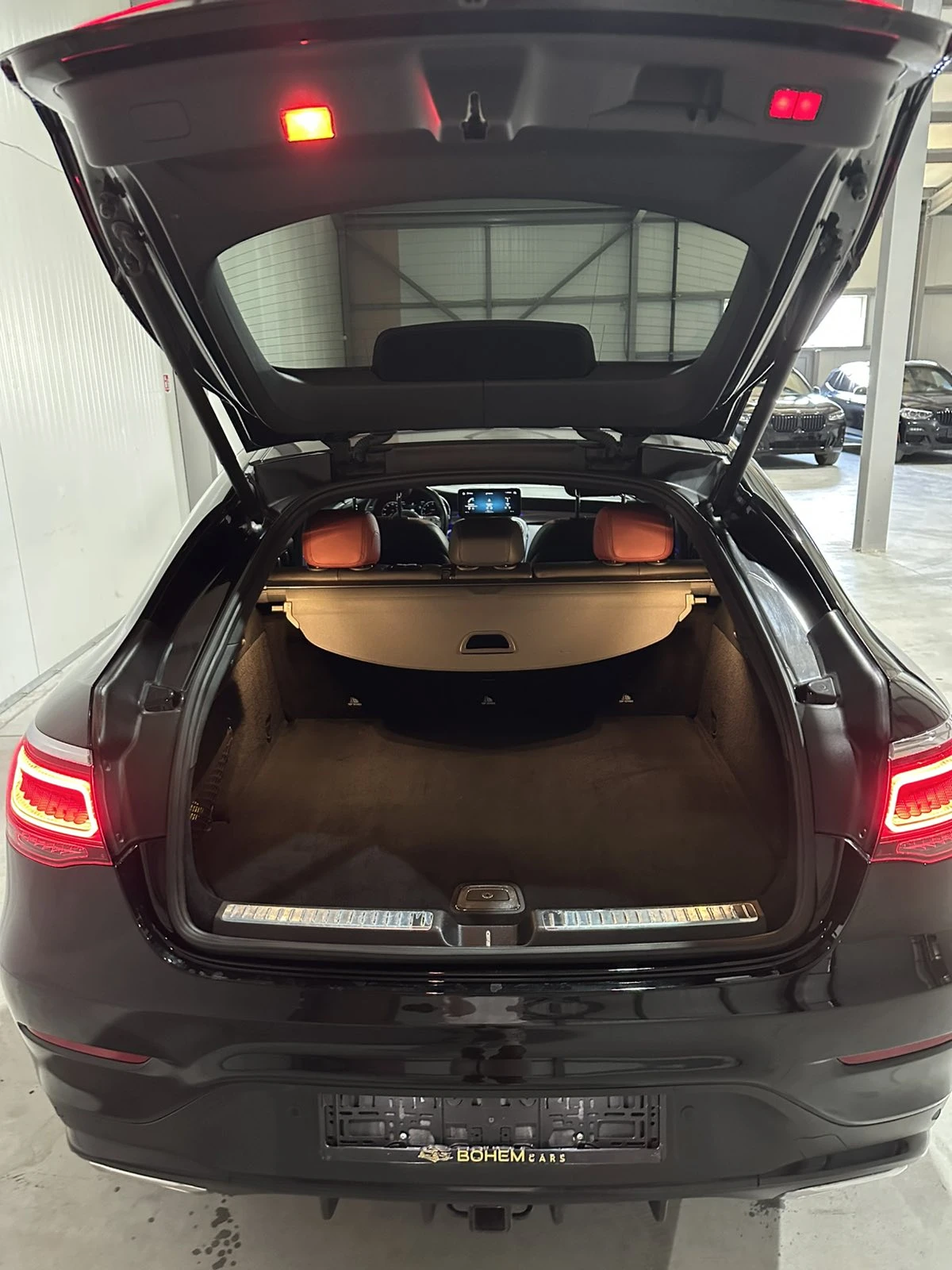 Mercedes-Benz GLC 300 Coupe, снимка 17 - Автомобили и джипове - 55266036