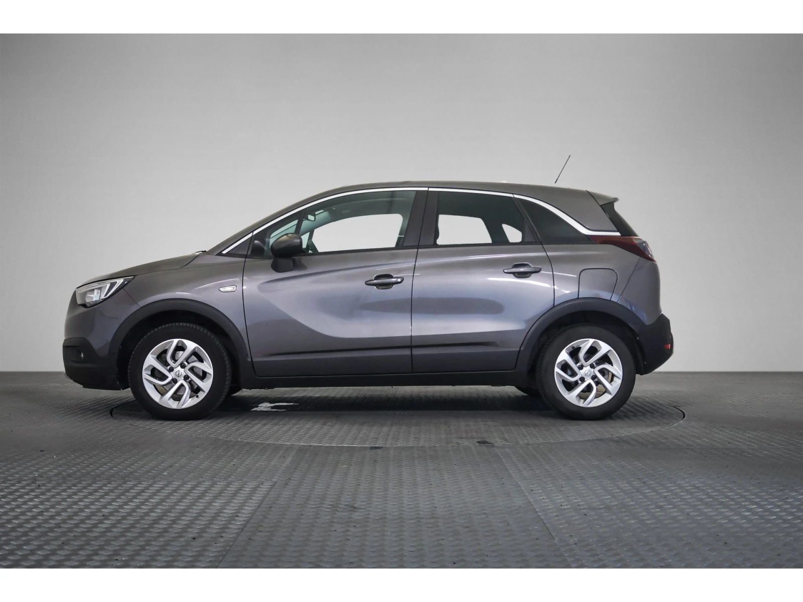 Opel Crossland X 1.2 Innovation, снимка 4 - Автомобили и джипове - 55484725