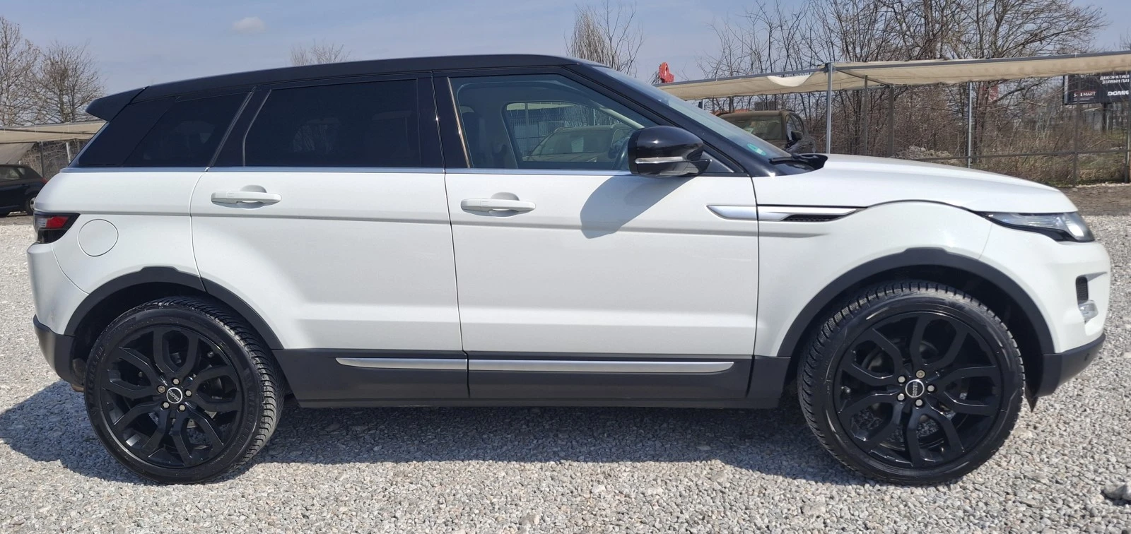 Land Rover Range Rover Evoque Prestige 2.2d 190PS, снимка 4 - Автомобили и джипове - 55875443