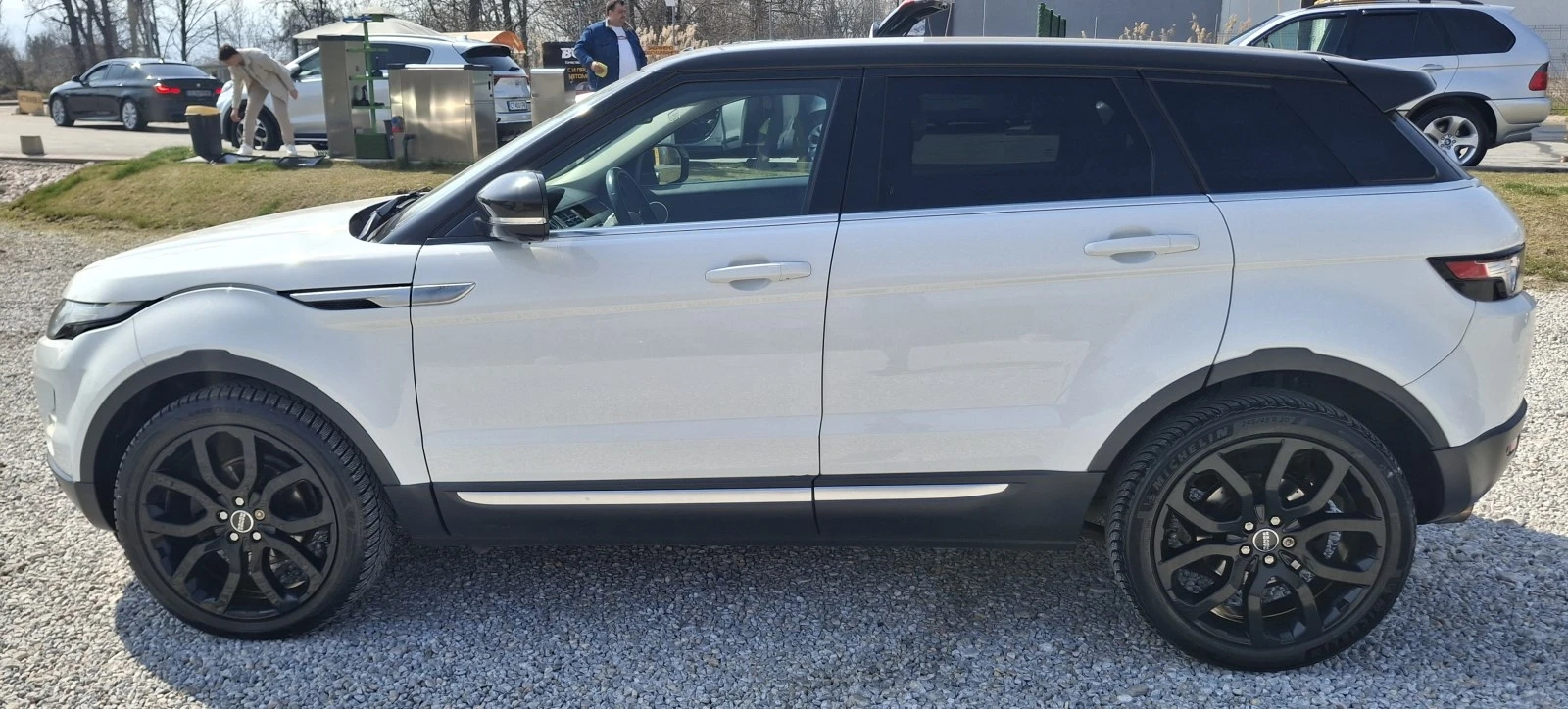 Land Rover Range Rover Evoque Prestige 2.2d 190PS, снимка 8 - Автомобили и джипове - 55875443