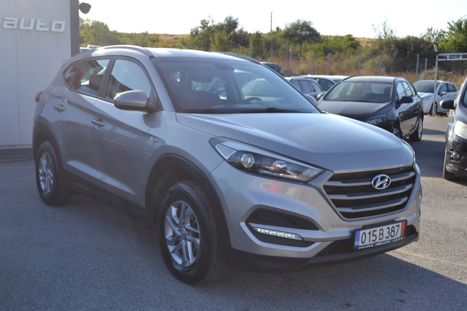 Hyundai Tucson 1.7CRDI, снимка 3 - Автомобили и джипове - 56009682