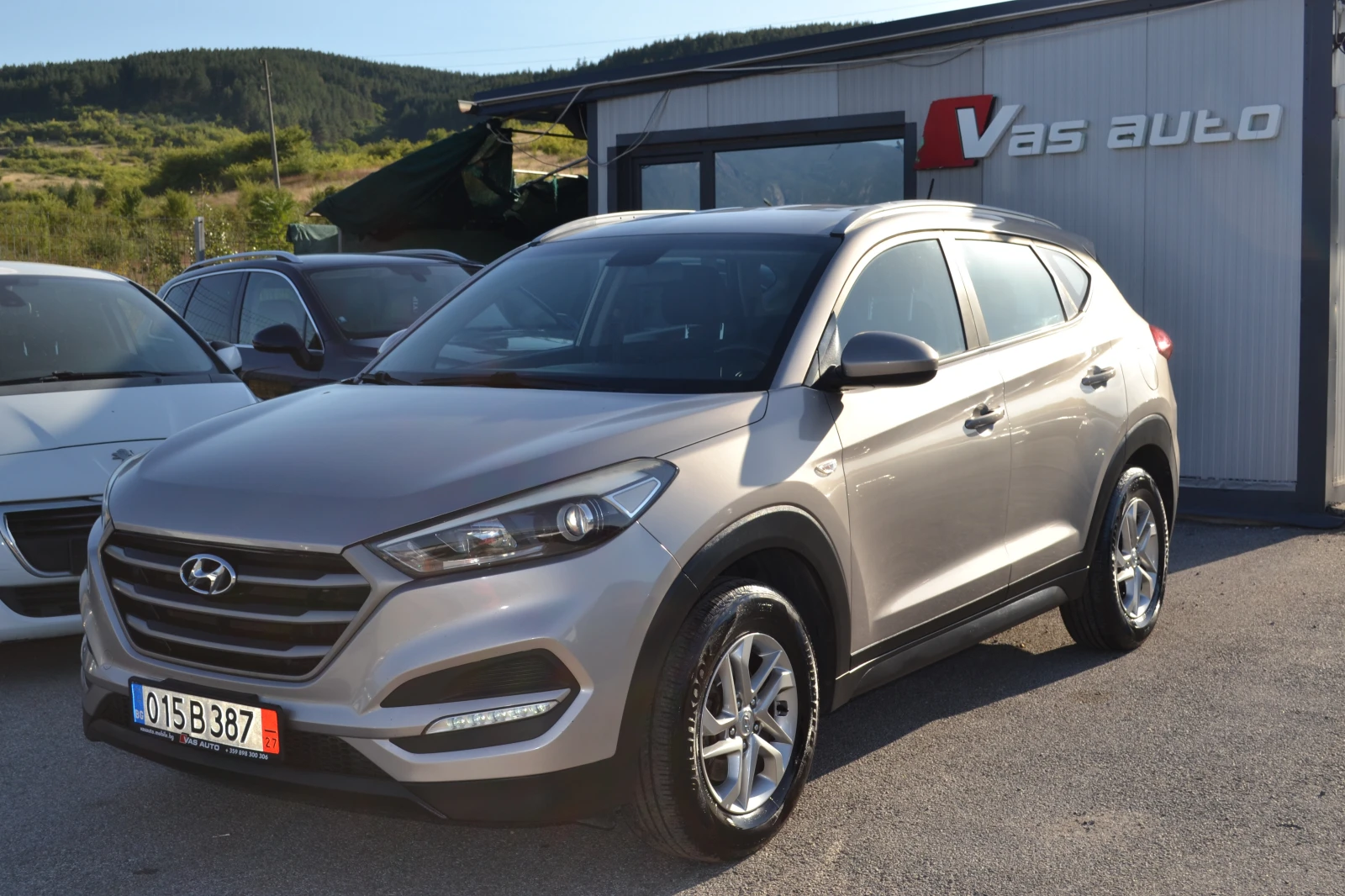 Hyundai Tucson 1.7CRDI, снимка 2 - Автомобили и джипове - 56009682