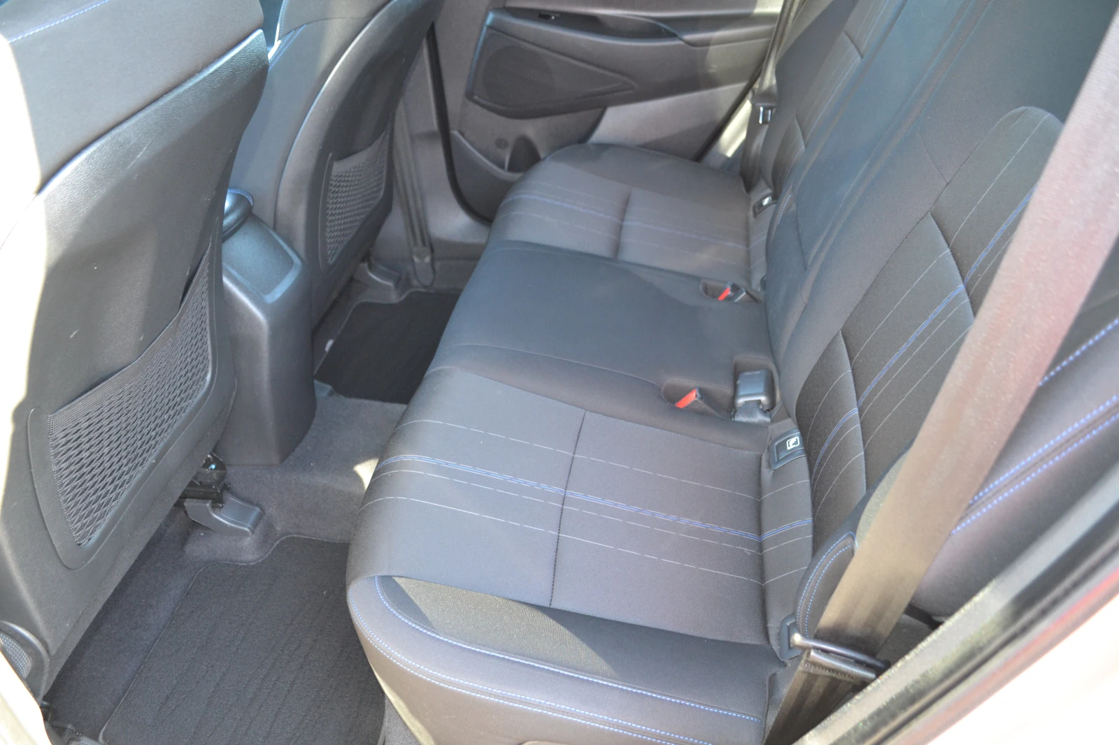 Hyundai Tucson 1.7CRDI, снимка 7 - Автомобили и джипове - 56009682