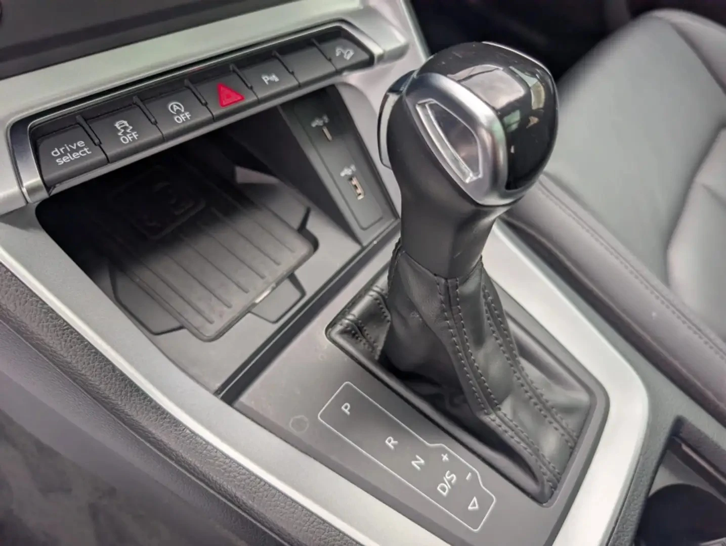 Audi Q3 2021* S-LINE* NARDO GRAY* PANO* DIGITAL* ������ �� | Mobile.bg � ����������� 15