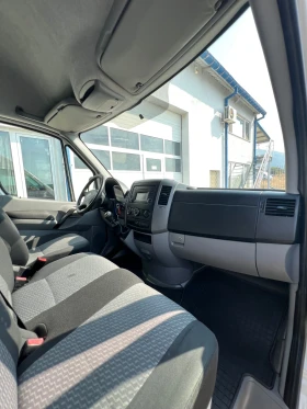 VW Crafter Средна база Климатроник, снимка 13