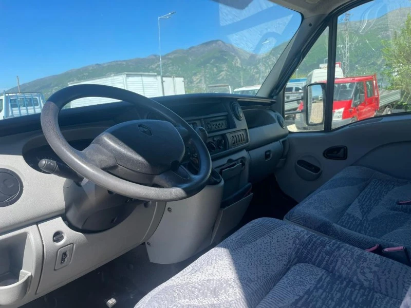 Renault Master 160 dCi НОВ ВНОС IT РЕГИСТРИРАН ОТЛ КЛИМАТИК* , снимка 13 - Бусове и автобуси - 45288273