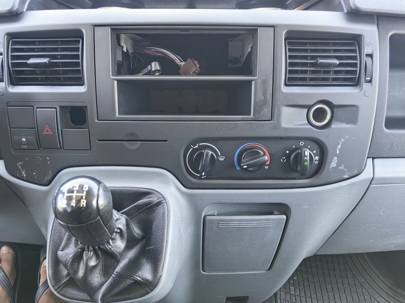 Ford Transit 2.2 клима - изображение 9