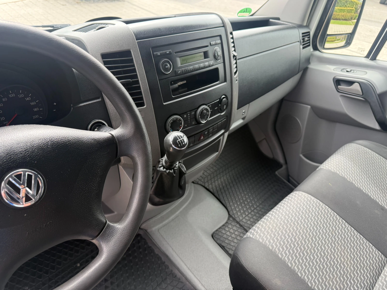 VW Crafter 2.0TDI Климатроник L2H2 Euro 5-EEV, снимка 13 - Бусове и автобуси - 56223155