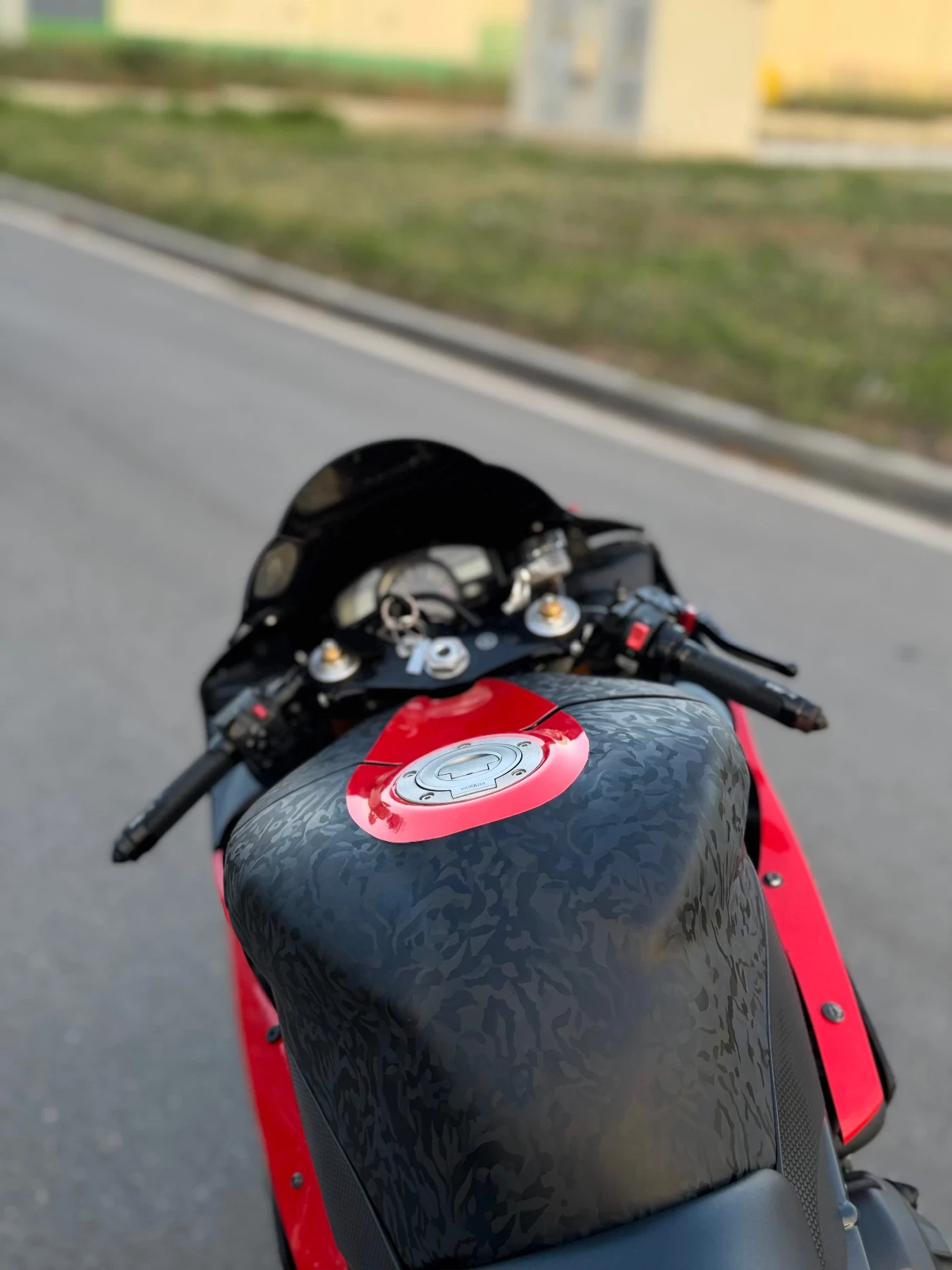 Yamaha YZF-R1  - изображение 6