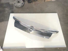 лайсна заден капак долна Опел Инсигния 2.0д (к)