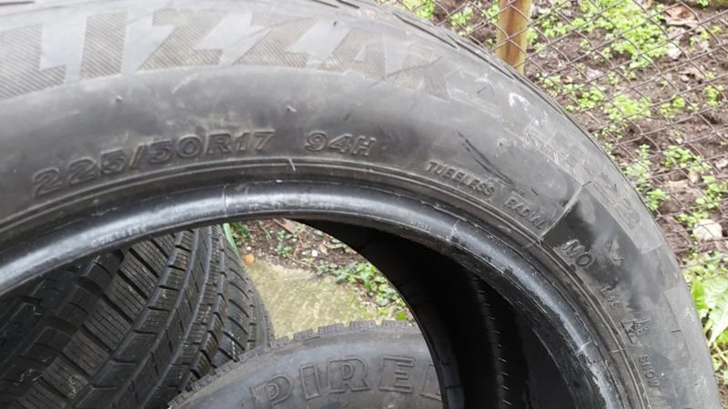 Гуми Зимни 225/50R17, снимка 7 - Гуми и джанти - 27533065