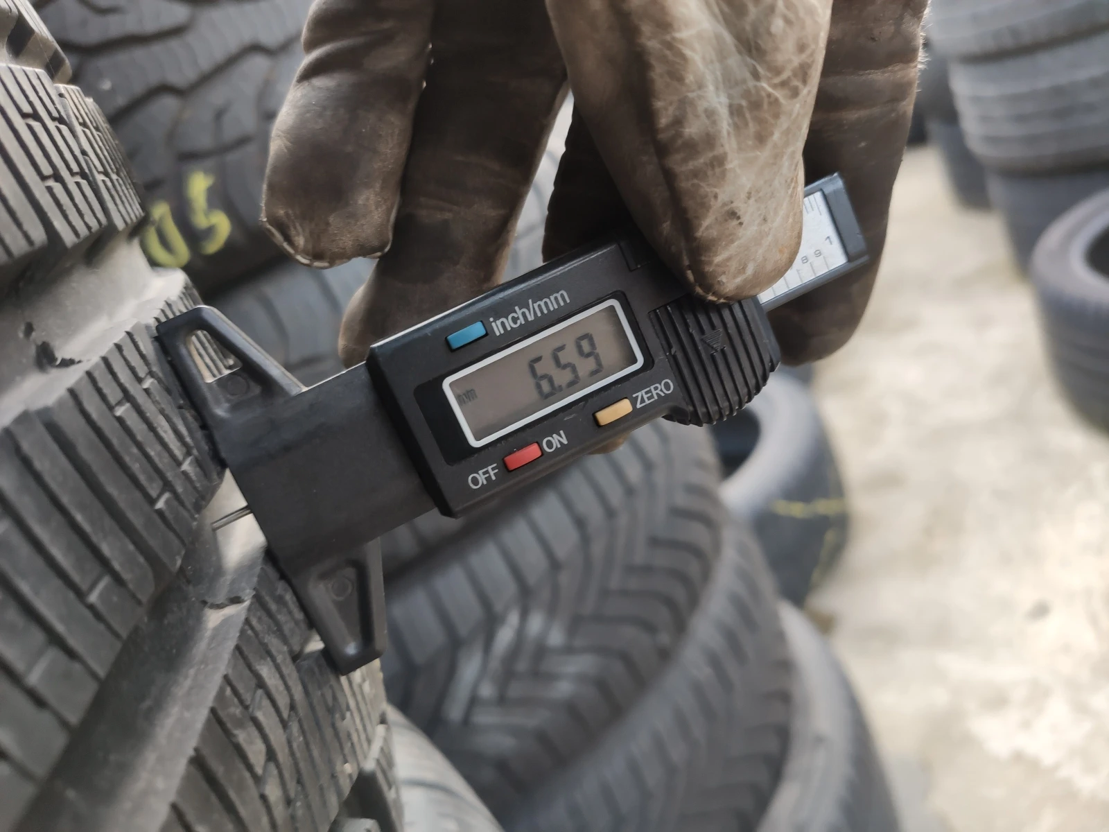 Гуми Зимни 245/50R18, снимка 7 - Гуми и джанти - 53965714