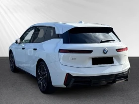 BMW iX xDrive45/FACELIFT/M-SPORT/H&K/360/, снимка 3