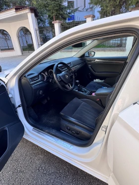 Skoda Superb 2.0TDI DSG7 4x4, снимка 2