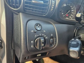 Mercedes-Benz C 200, снимка 13