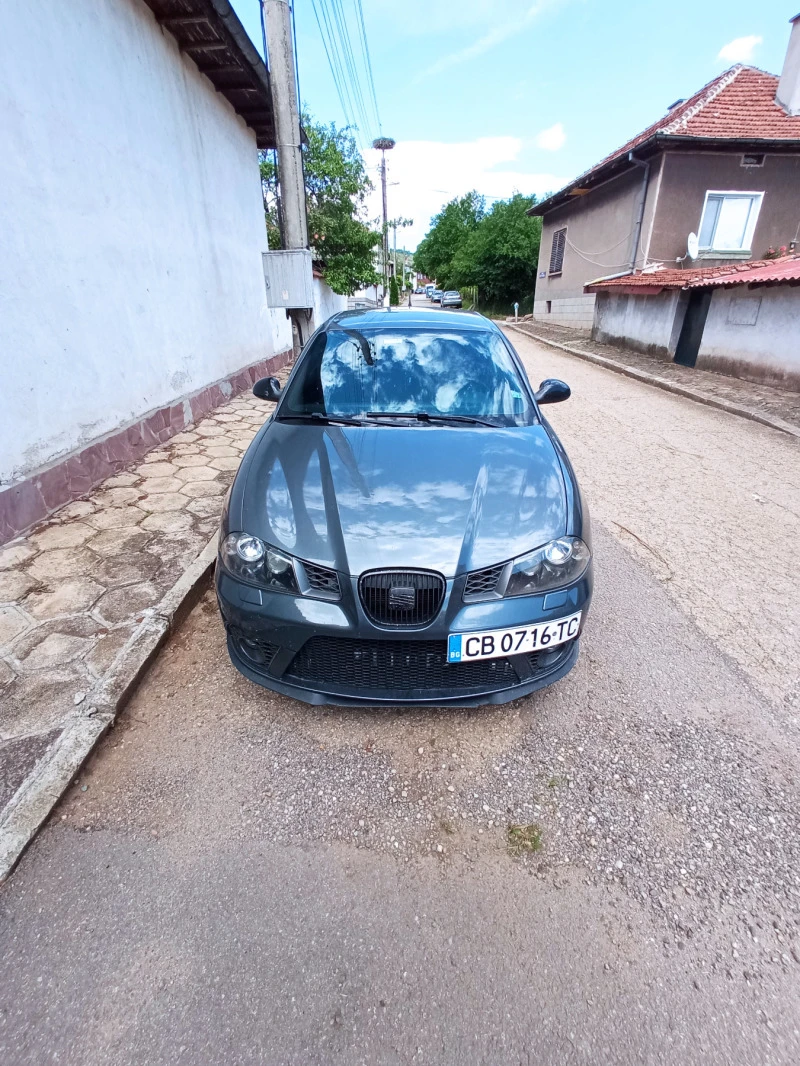 Seat Ibiza Ibiza 6l, снимка 8 - Автомобили и джипове - 48161284