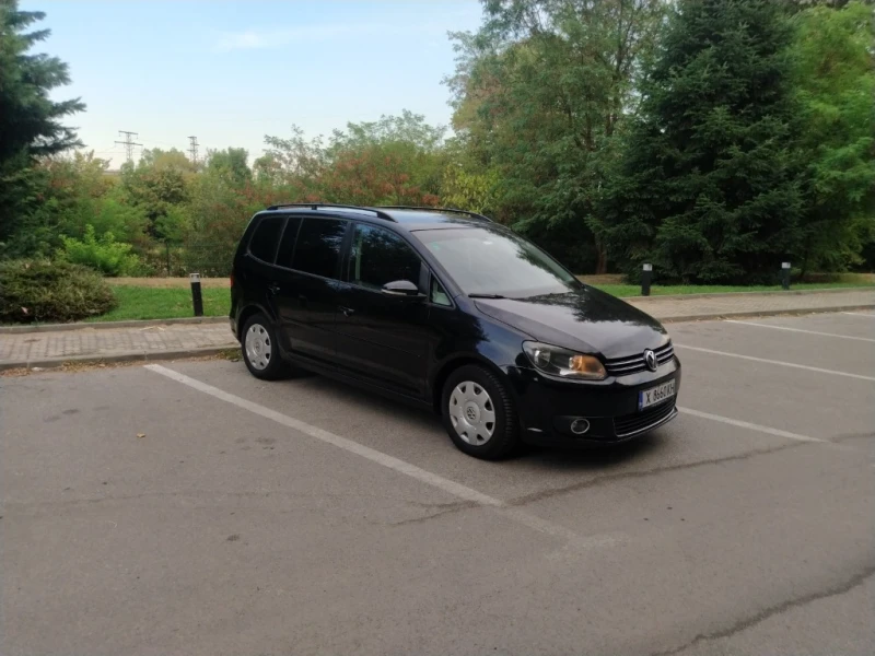 VW Touran 2.0TDI DSG, снимка 1 - Автомобили и джипове - 47245381