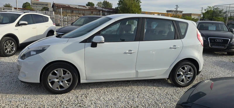 Renault Scenic 1.5 DCI, снимка 6 - Автомобили и джипове - 47352212