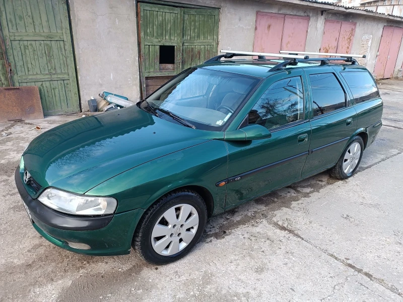 Opel Vectra 1, 8, снимка 1 - Автомобили и джипове - 48511361