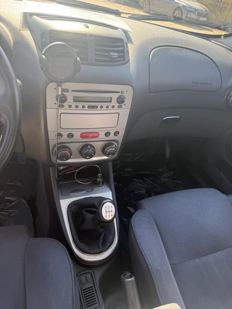 Alfa Romeo 147 Газ/Бензин, снимка 12 - Автомобили и джипове - 49390937