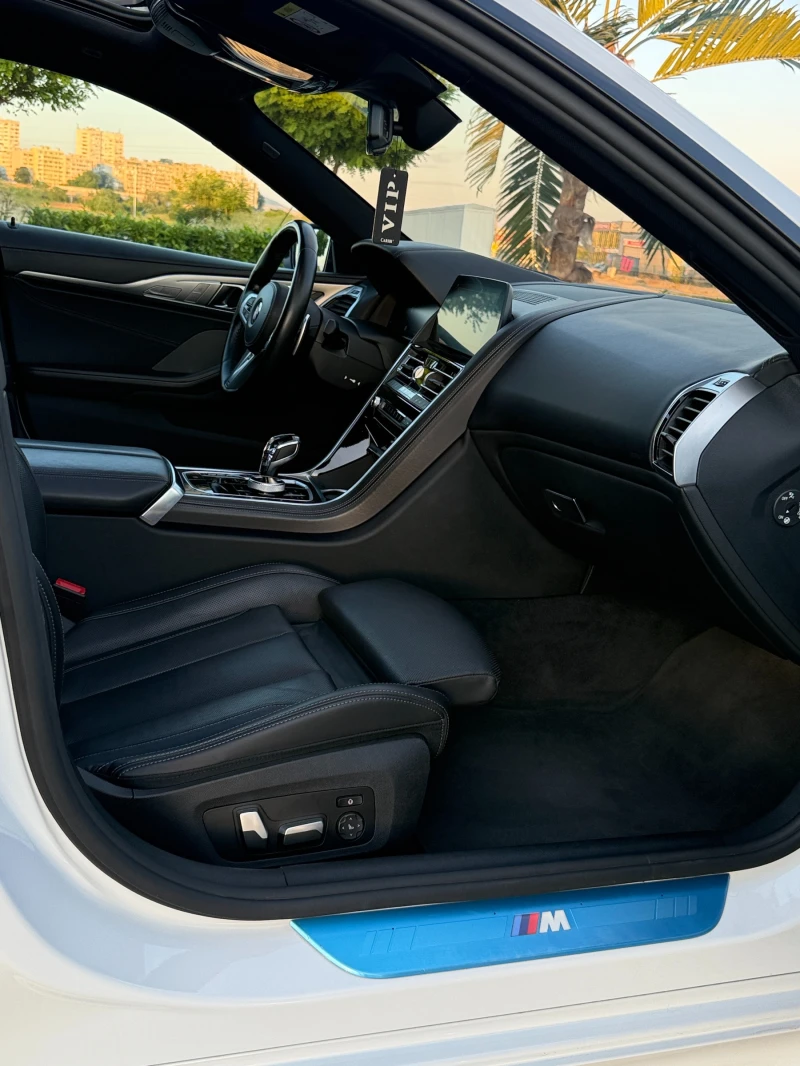 BMW 840 I 80хил км/ФЕЙС/ГАРАНЦИЯ ДО 27г/MPERF/LASER/LIZING, снимка 8 - Автомобили и джипове - 51904927