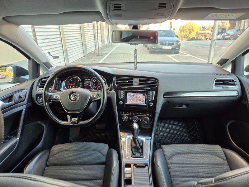 VW Golf 2.0TDI R-LINE/DISTRONIC/FULL SERVICE/DYNAUDIO, снимка 6 - Автомобили и джипове - 52440515