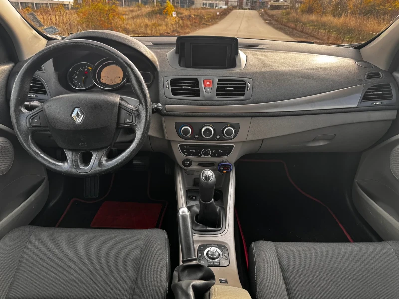 Renault Megane 3 LPG, снимка 10 - Автомобили и джипове - 52448267