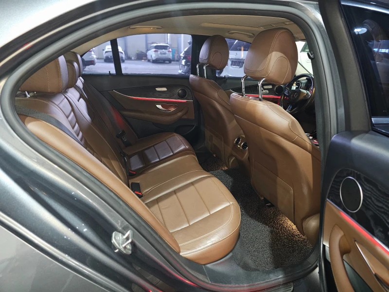 Mercedes-Benz E 220 CDI-ОЧАКВАН ВНОС-ГАРАНЦИЯ-РЕАЛНИ КМ!, снимка 10 - Автомобили и джипове - 52522087